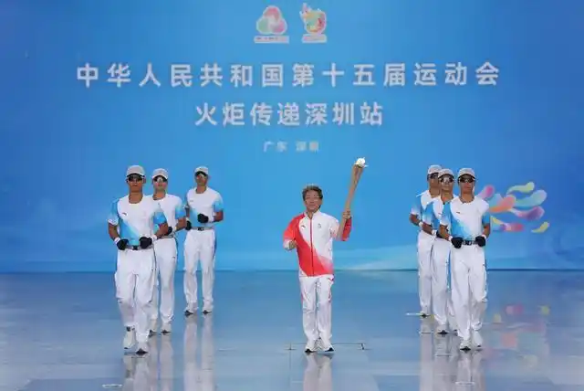 高清大图|三地联动四城同传!第十五届全运会火炬传递活动举行