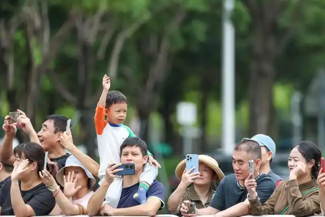 高清大图|三地联动四城同传!第十五届全运会火炬传递活动举行