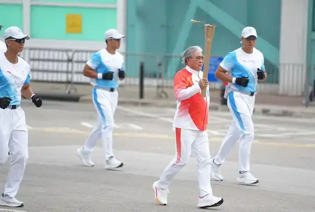 高清大图|三地联动四城同传!第十五届全运会火炬传递活动举行