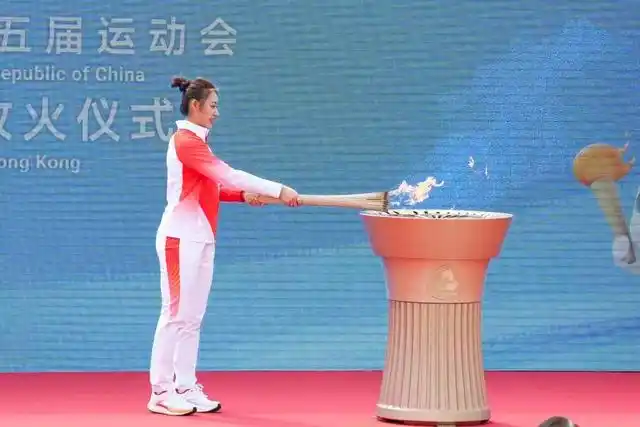 高清大图|三地联动四城同传!第十五届全运会火炬传递活动举行