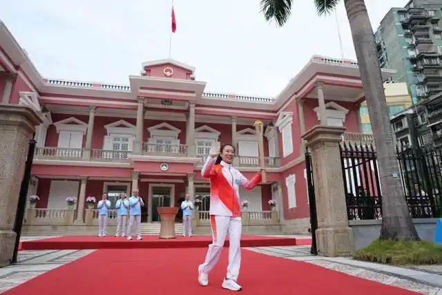 高清大图|三地联动四城同传!第十五届全运会火炬传递活动举行