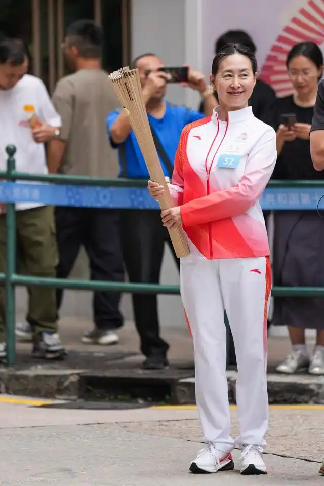 高清大图|三地联动四城同传!第十五届全运会火炬传递活动举行