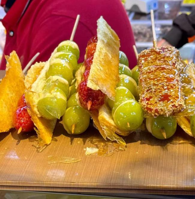 一串40元 奶皮子糖葫芦成“爱马仕” 舌尖上的新爆款