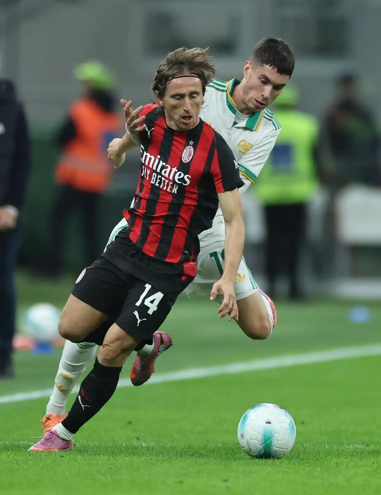 (体育)足球——意甲:AC米兰胜罗马