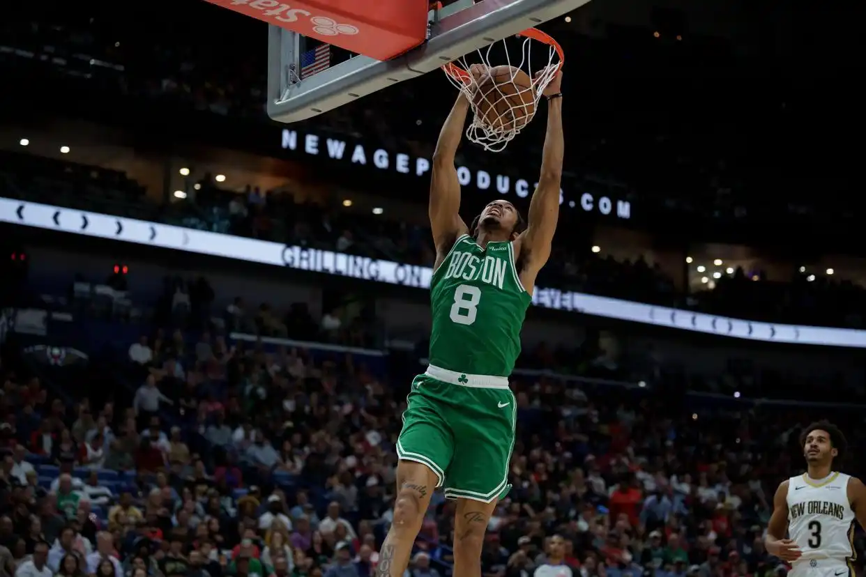 杰伦布朗35+5+5萨尔空砍31+8 凯尔特人大胜奇才_NBA凯尔特人奇才比赛结果_布朗35分凯尔特人队史首位35+5+5球员