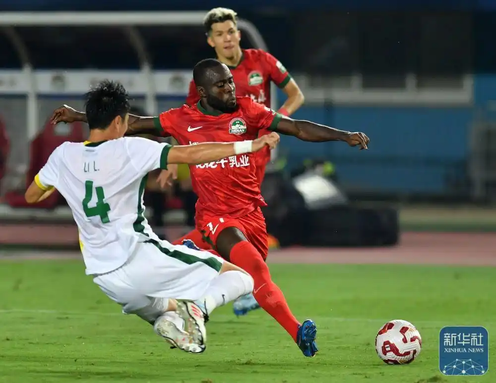 足协杯决赛北京国安与河南队争冠_CBA俱乐部杯山东男篮对阵广厦男篮_组图：cba俱乐部杯-广厦险胜山东 布朗遭陈林坚严防