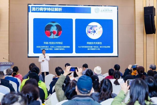 32岁儿子陪护69岁母亲双双确诊肺癌 早筛挽救生命