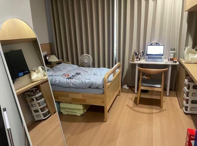 27岁浙江网友与奶奶住养老院，费用优惠但作息或不便