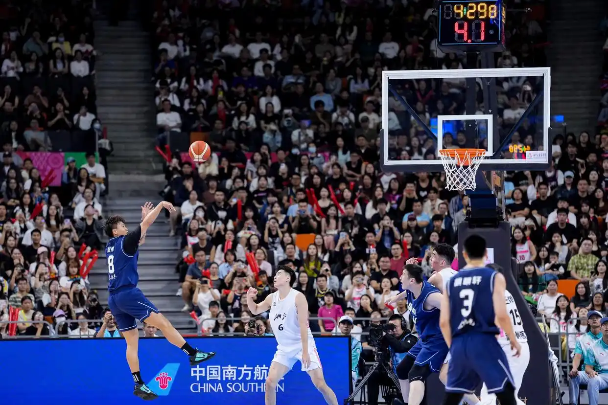 详细阅读:全运会|广东大胜浙江 男篮成年组产生八强 全运会|广东大胜浙江 男篮成年组产生八强