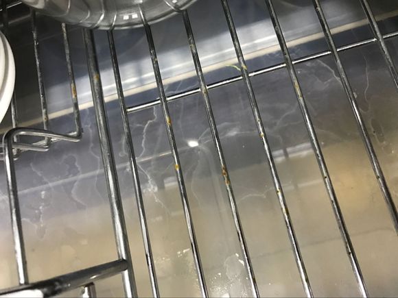 欧派橱柜质量问题处理_欧派橱柜生锈售后投诉_欧派拉篮不锈钢