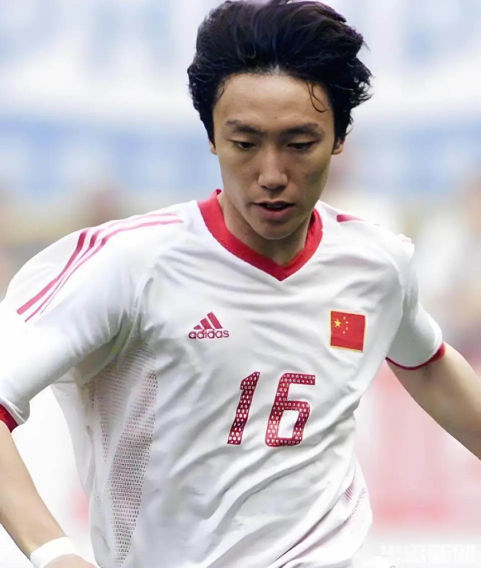 青岛足球百年史话㊾丨“追风少年”曲波（中）：成为2002世界杯最年轻国脚 留洋梦两度因意外而夭折