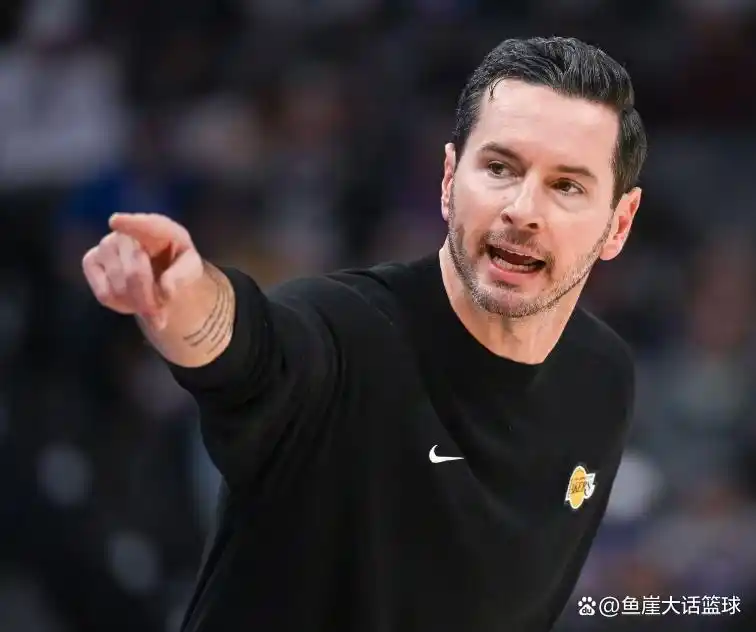 湖人大比分不敌老鹰 东契奇持球突破_NBA湖人输球分析_老鹰客场大胜原因