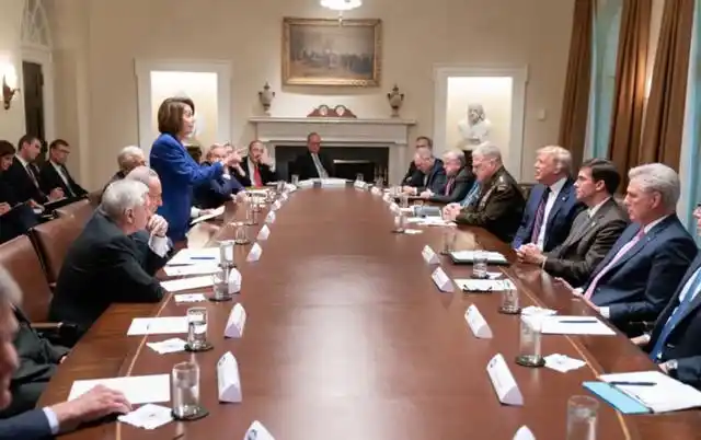 佩洛西宣布退休_佩洛西与特朗普恩怨_特朗普宣布一个大消息