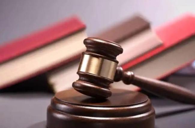 湖南新邵县挖断国防光缆案_过失损坏军事通信罪_两村民不慎挖断国防光缆被免罚