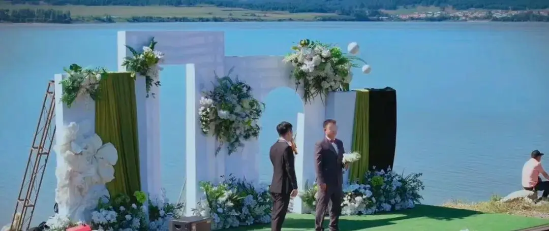 张维伊务实选择与浪漫幻想碰撞_董璇回应婚礼餐标67元_董璇婚礼仪式感拉锯战