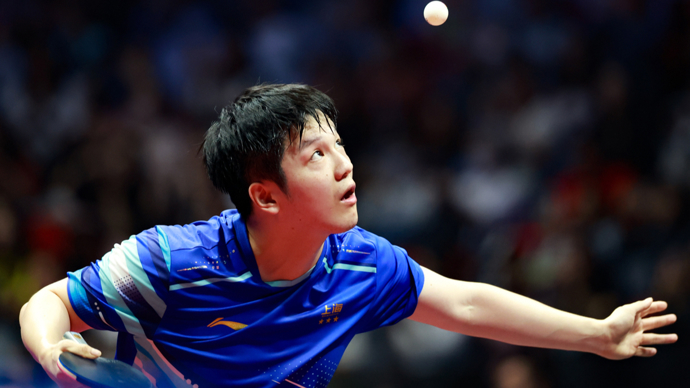 全运会乒乓球：樊振东孙颖莎横扫 王楚钦丢一局进16强_第十五届全运会乒乓球男子单打樊振东4比0战胜周雨_樊振东全运会历史金牌数