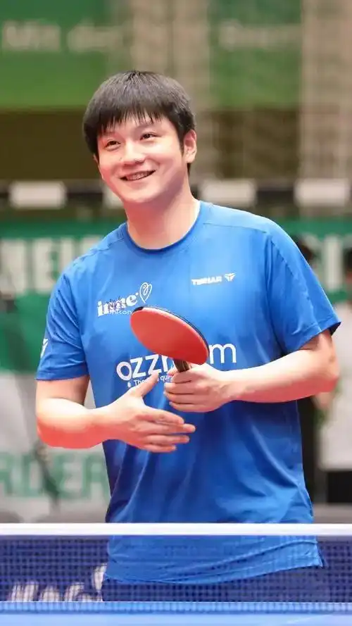 许昕vs樊振东_樊振东是否会离开上海队_许昕上海队离开