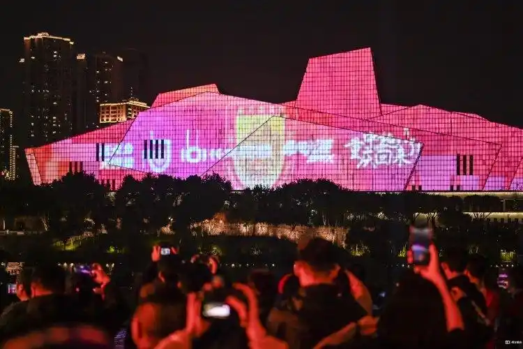 重庆铜梁龙“中超·重庆回来了”冲超庆典圆满举行_重庆铜梁龙足球俱乐部两江游轮庆典活动_重庆铜梁龙足球俱乐部中超重庆回来了庆典