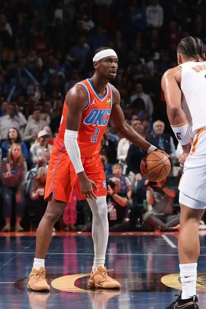 亚历山大28+8 雷霆49分大胜太阳进nba杯西决_NBA雷霆队常规赛战绩分析_NBA雷霆对太阳比赛结果