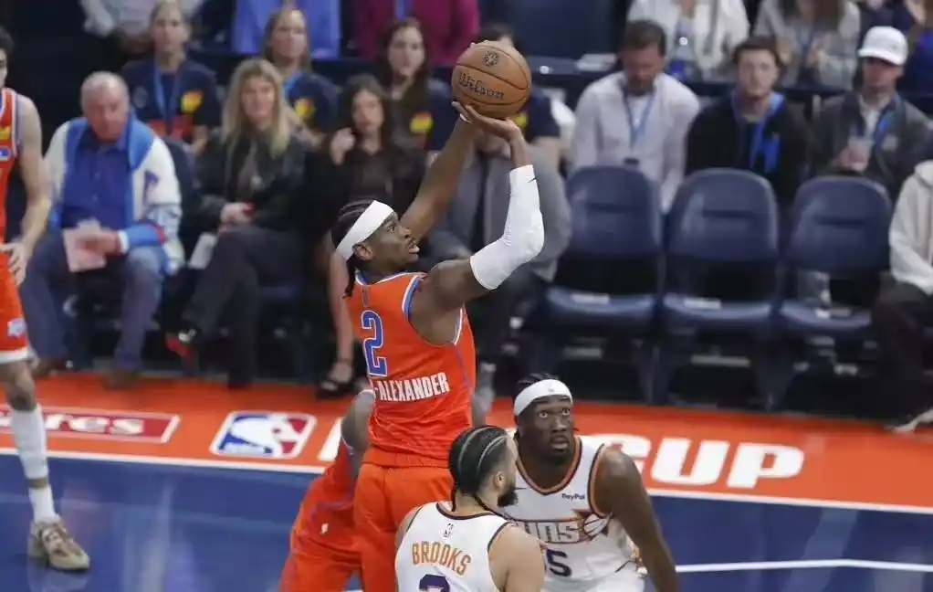 NBA雷霆对太阳比赛结果_NBA雷霆队常规赛战绩分析_亚历山大28+8 雷霆49分大胜太阳进nba杯西决