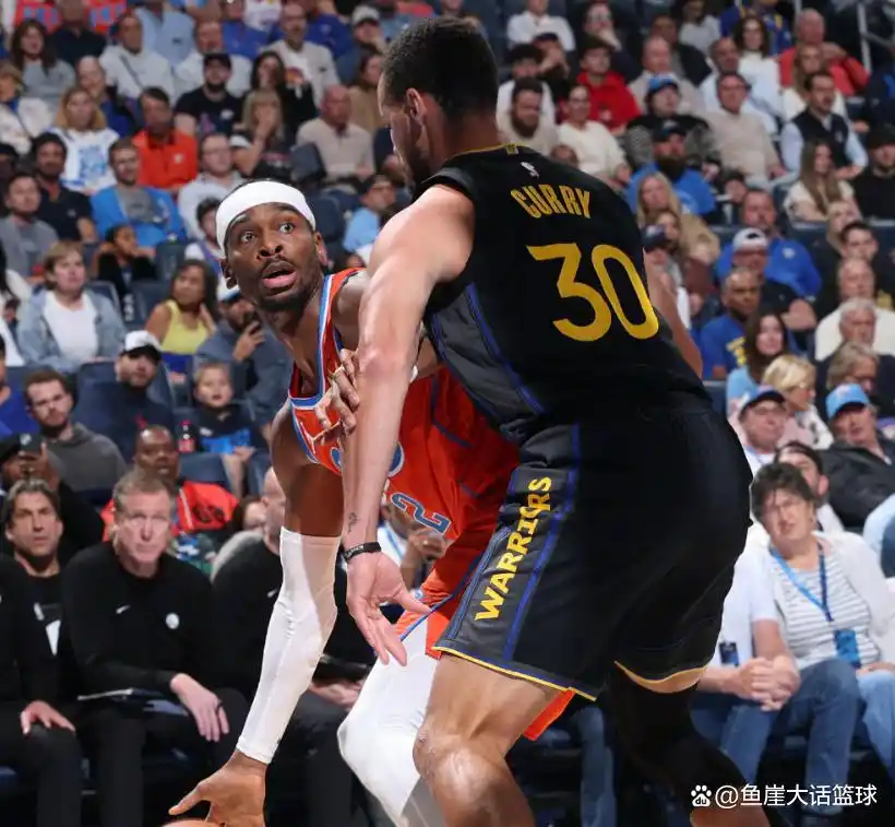 勇士输球原因_勇士惨败雷霆 库里挑战霍姆格伦_库里0助攻表现