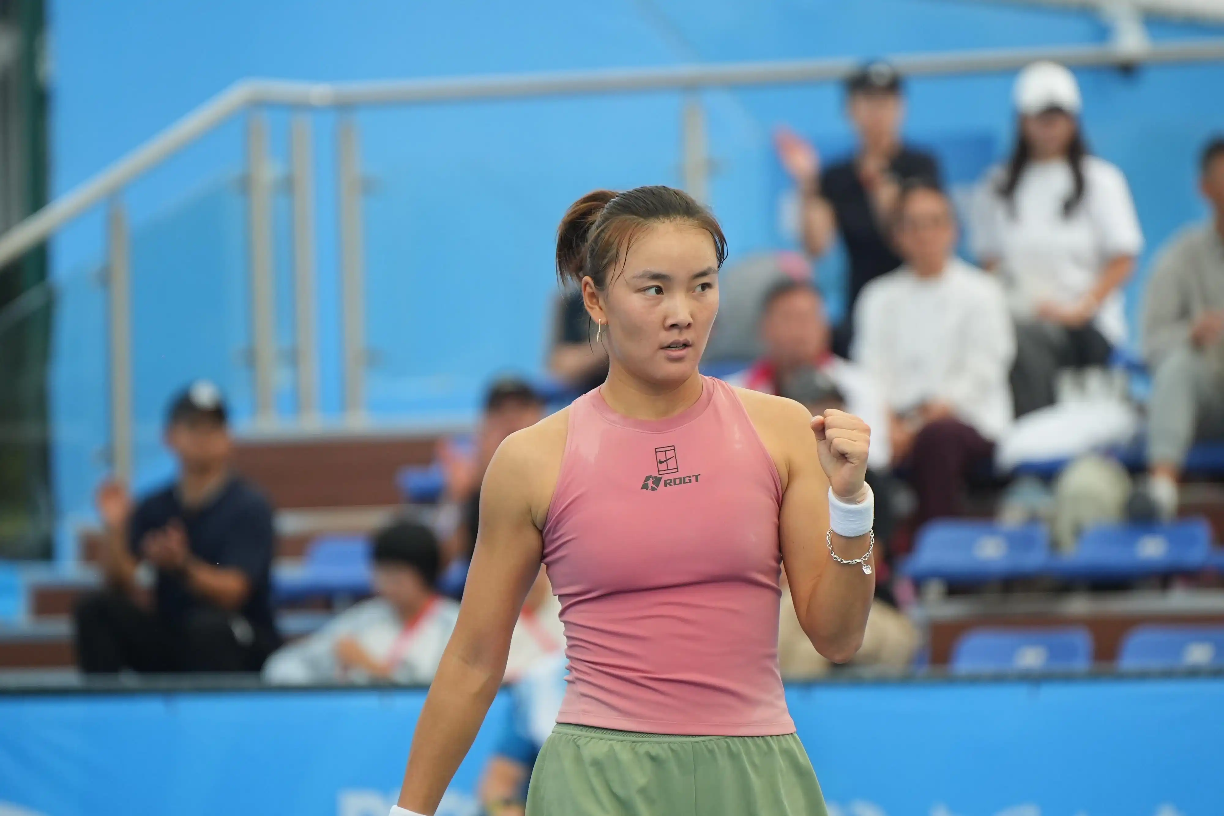 全运网球-张之臻吴易昺横扫晋级 王蔷朱琳挺进16强_王欣瑜张之臻_十五运会网球比赛