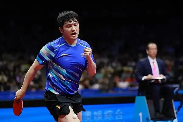 神仙打架!全运会-卫冕冠军樊振东4-2世界第一王楚钦进决赛_全运会乒乓球男单半决赛 樊振东 王楚钦交手记录