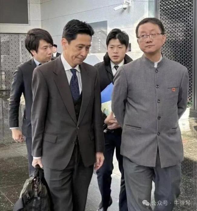 中日最新交锋 没有握手 气氛严肃引发关注