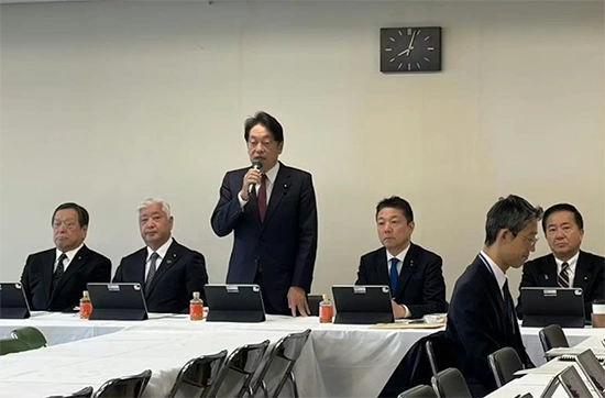 日本自民党 安保三文件 修订讨论_日本无核三原则 放宽防卫装备出口限制_日本自民党开会讨论修改安保战略