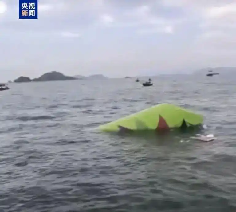 香港飞机坠海事故致2人死亡，遇难者海下约7米处被找到，4名机组人员获救送医！机场回应：无比哀痛，将配合彻查