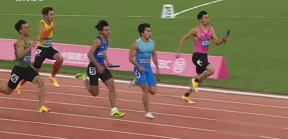 苏炳添男子4×100米接力决赛失误_牙买加4乘100米接力世界纪录_交接棒技术训练不足