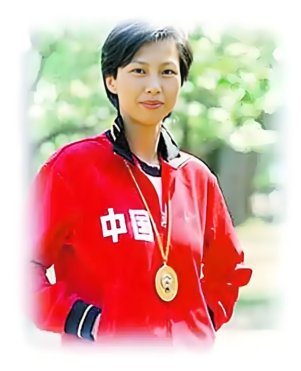 中国女子跳高历史_郑凤荣女子跳高世界纪录_跳高 奥运 照片