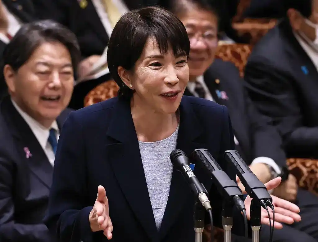 日本自民党开会，想顶风而上