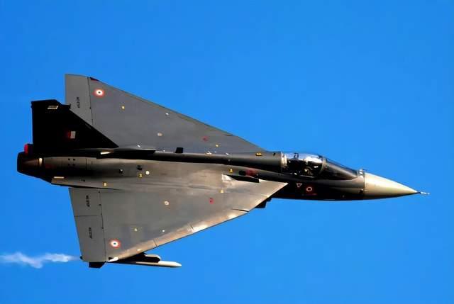 大V：印度光辉战机先天设计埋大雷 漏水成笑柄