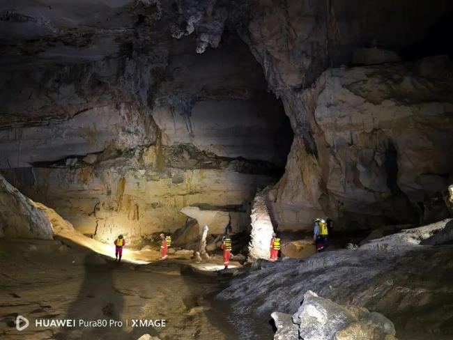 男子打卡世界第一长洞 失联6天生还 奇迹生还引发关注