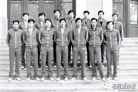 中国排球超级联赛历史_上海男排战术发展_排球训练方法