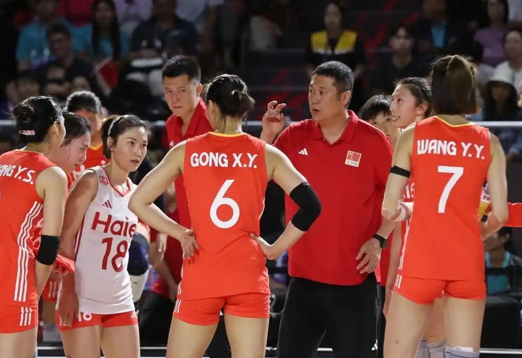 中国女排主教练赵勇意大利交流_排球中心鼓励运动员教练员走出去_排球中心：中国女排主教练赵勇等3人赴意大利学习交流