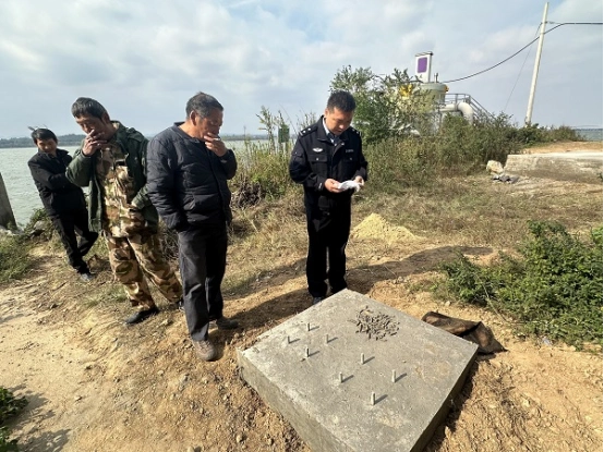 男子河边钓上108发子弹:本以为是钓上了大鱼