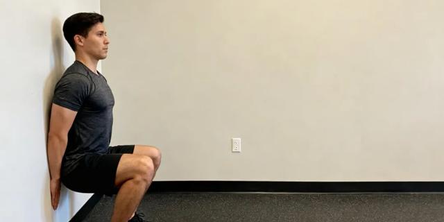 最新下肢训练方案_怎样练下肢力量_动态提踵台阶训练