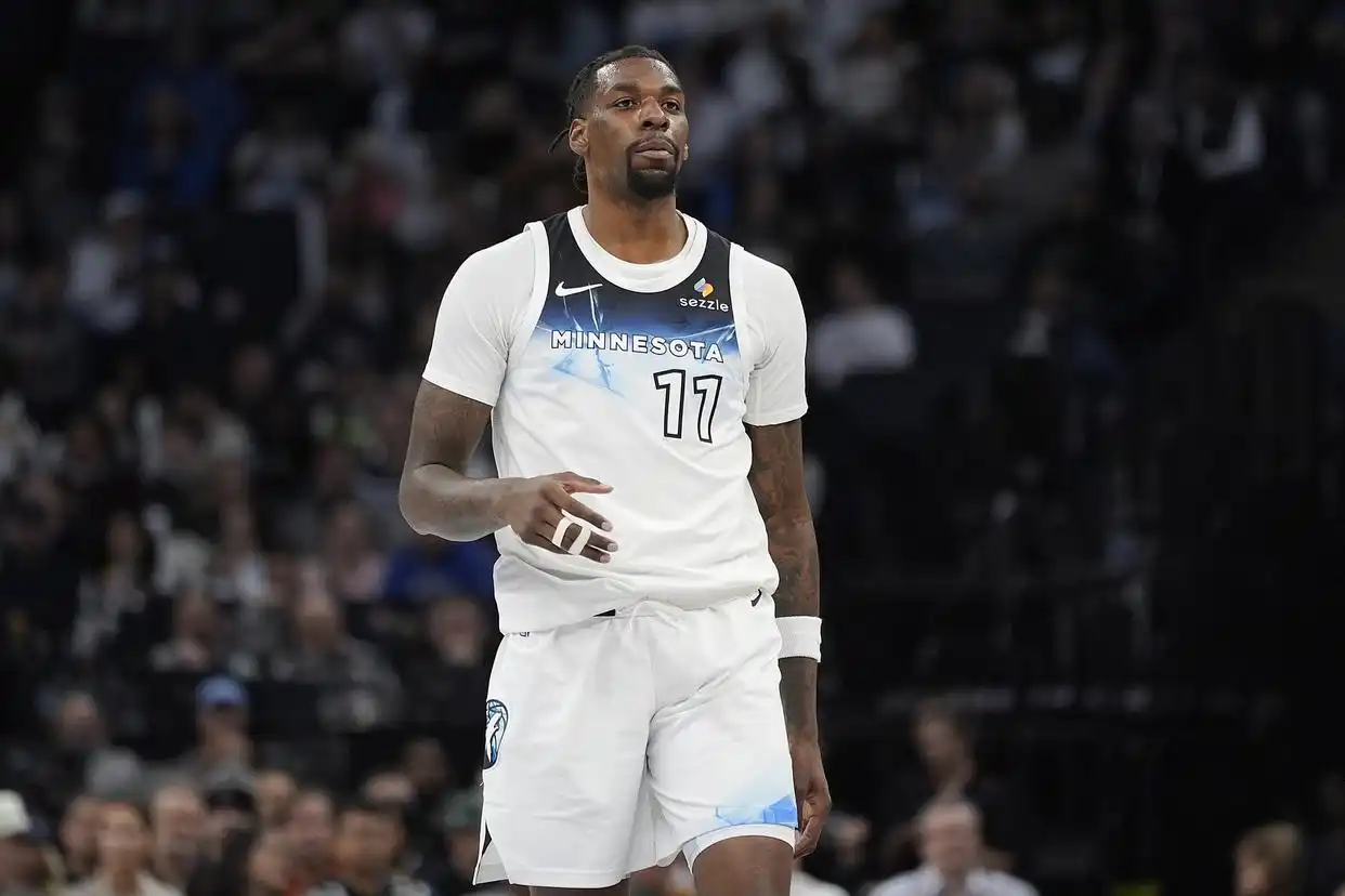 西卡33+10,兰德尔31分,华子伤退,森林狼主场击败步行者