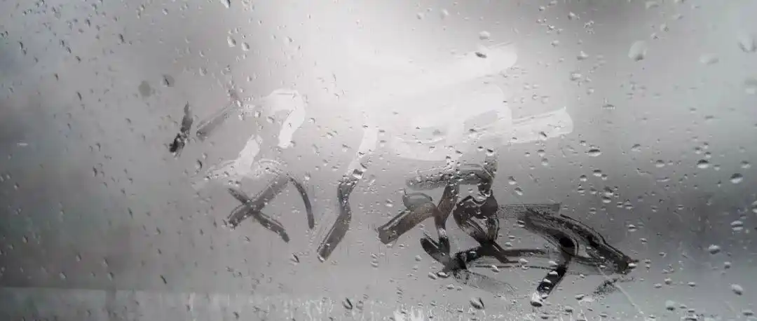 奶奶喜丧 女子因朋友少求助网友_社交平台求助信引发关注_哈尔滨网友送奶奶最后一程