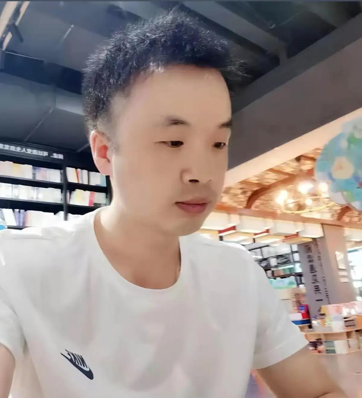 马拉松选手猝死_云南停灵22天风俗解析_昆明马拉松男子猝死真相