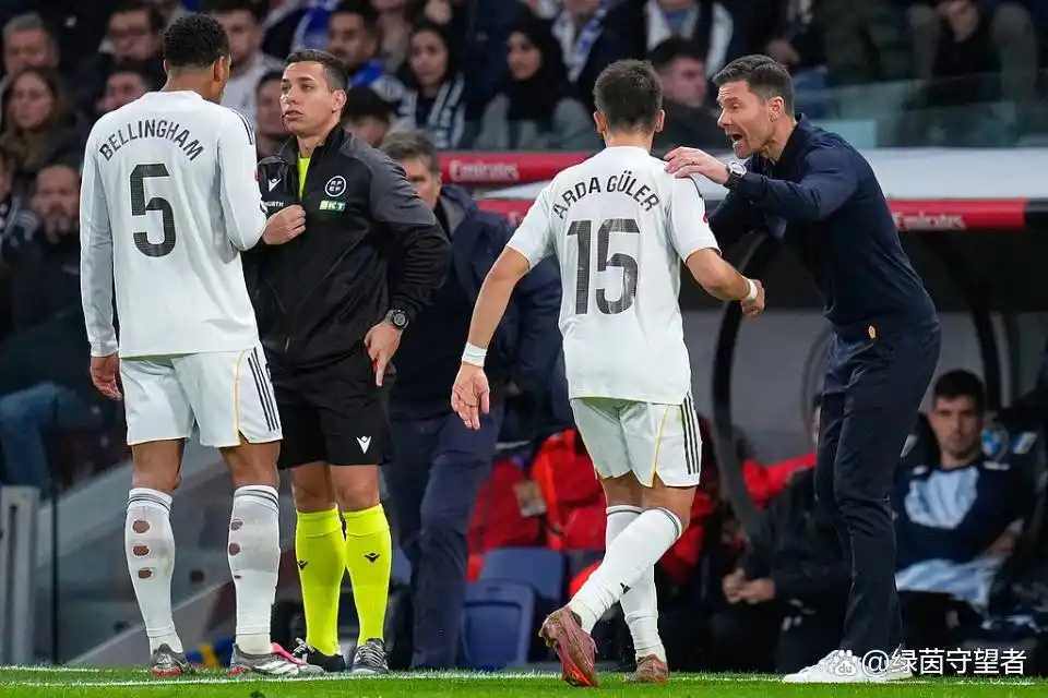 为什么阿隆索宁用皇马废太子，也不敢用真正的大师？