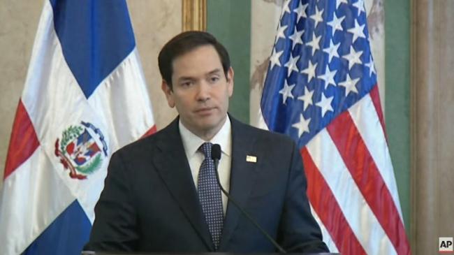 特朗普当众施压泽连斯基 领土换安全保障引发争议