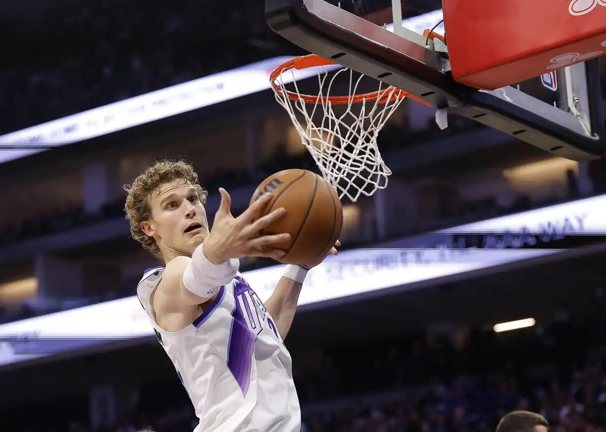 霍勒迪27+8,杨瀚森2分,马尔卡宁32分,开拓者险胜爵士 霍勒迪27+8,杨瀚森2分,马尔卡宁32分,开拓者险胜爵士