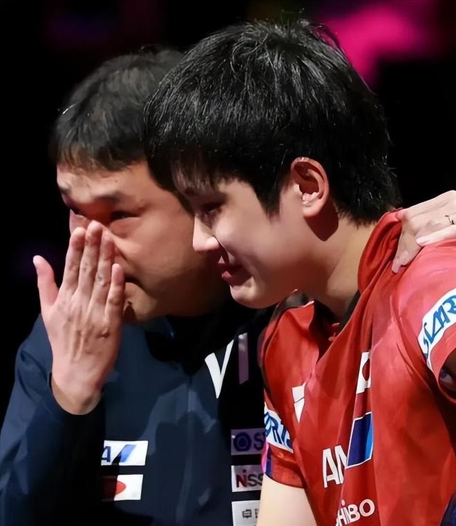 东京世乒赛_日本乒乓球举拳仪式_日本乒乓球赛后哭泣文化