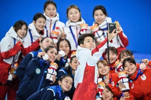 中国亚冬会冰雪成绩_2025都灵冬奥会奖牌榜_中国冰雪运动发展历程