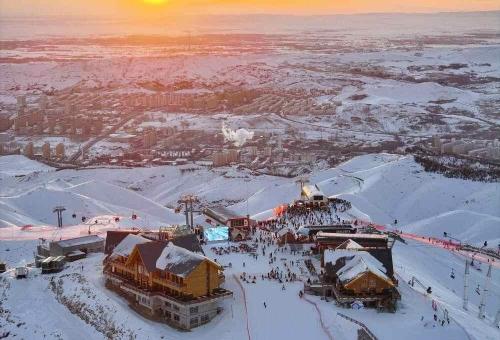 中国冰雪运动发展历程_中国亚冬会冰雪成绩_2025都灵冬奥会奖牌榜