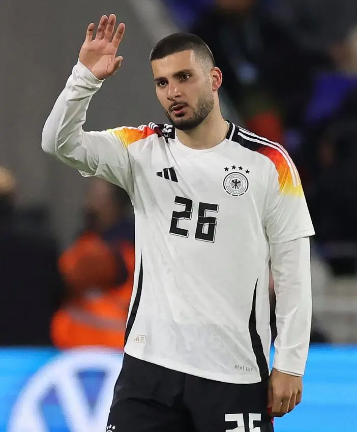 曼联阵容2025主力阵容_阿莫林战术调整多古_曼联冬窗调整