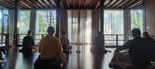 第一批出家的00后已经还俗了!(2)